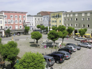 Oberer Stadtplatz in Inn-Salzach-Bauweise. © S. Schwedler