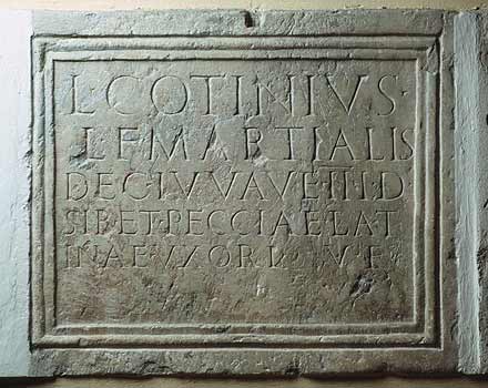 Grabinschrift des Lucius Cotinius Martialis © O. Harl 2003