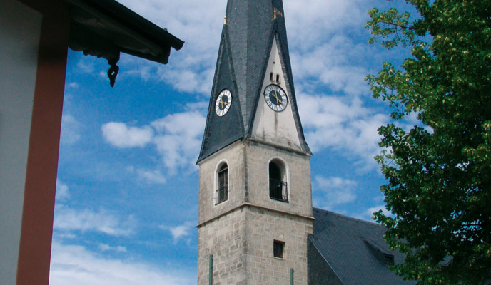 Pfarrkirche Mariae Empfängnis in Siegsdorf © C. Soika