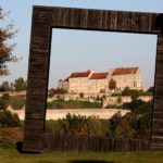 Burg Burghausen durch einen "Bilderrahmen" © Burghauser Touristik GmbH