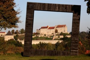Burg Burghausen durch einen "Bilderrahmen" © Burghauser Touristik GmbH